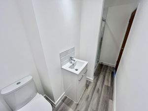 Ensuite- click for photo gallery